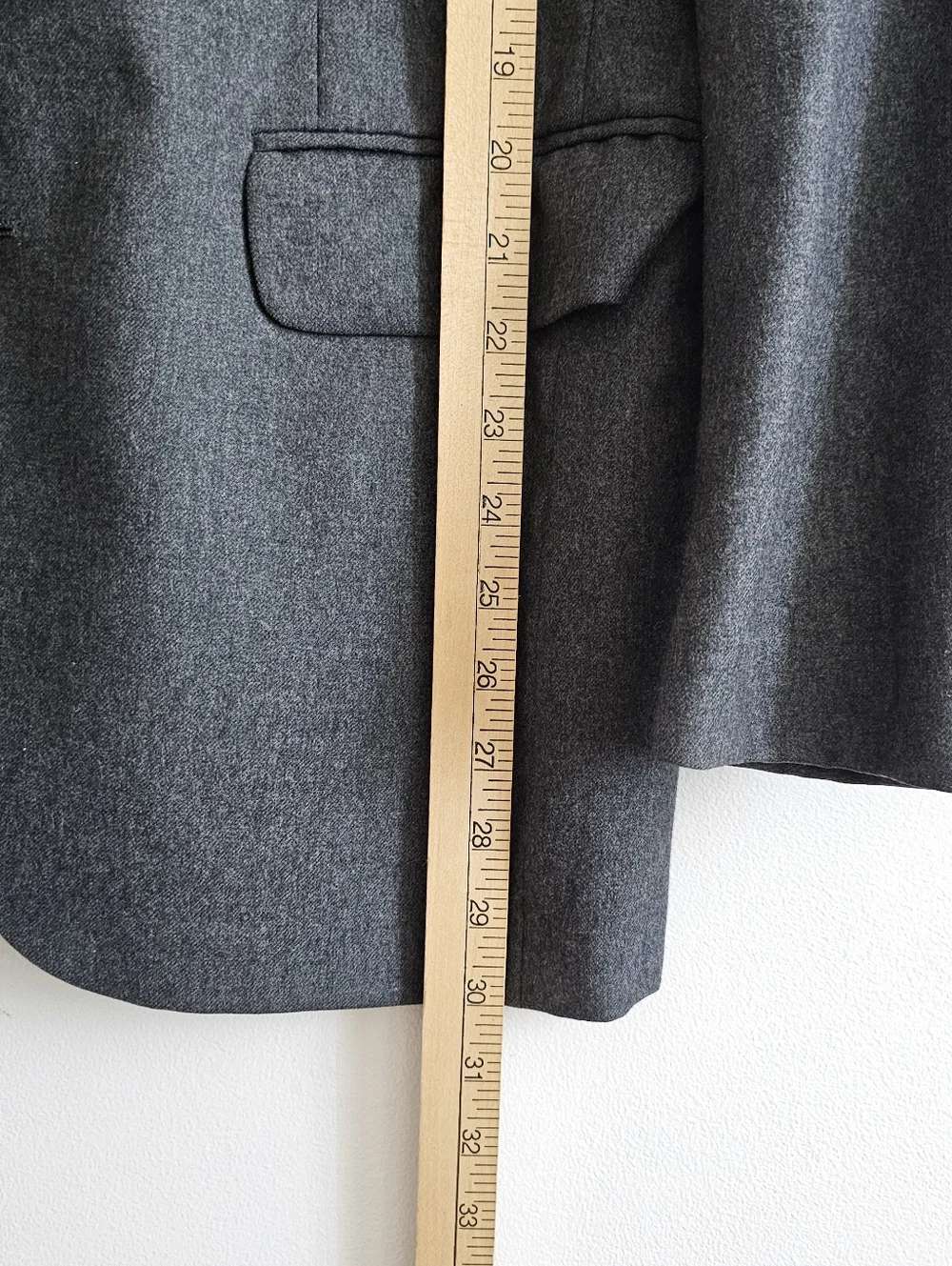 Daniel Hechter Paris 100% Wool Blazer Gray 2 Button Tailored Estimated Size 40R
